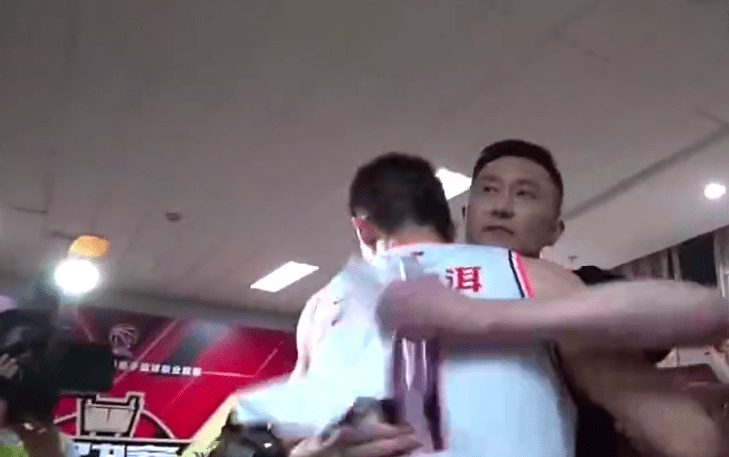 杜锋最新更衣室,友情与欢笑的私密空间