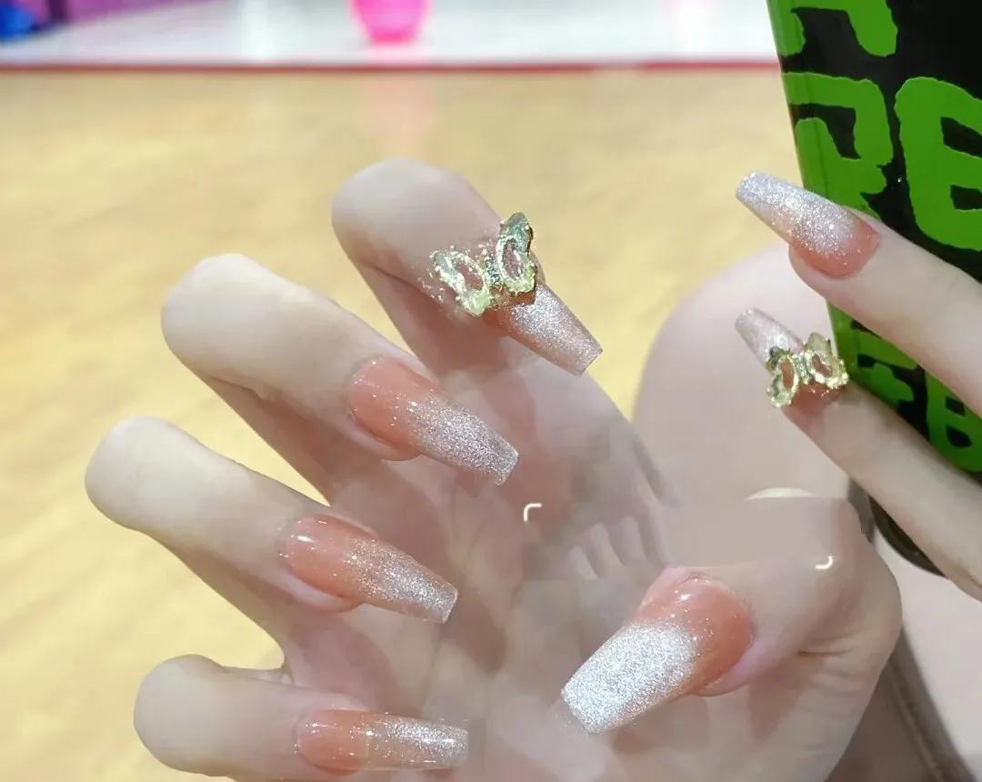 最新款美甲长,最新款美甲长，时尚潮流的深入解读