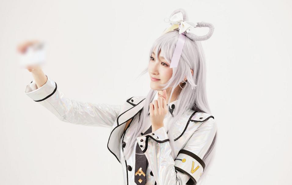 关晓彤发色最新