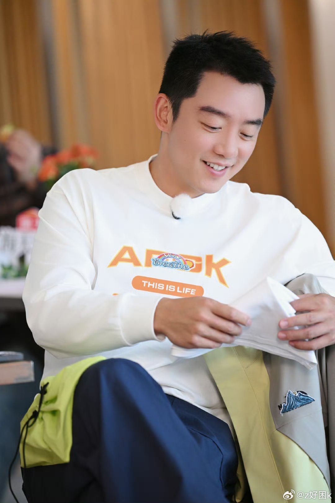 郑恺近期资讯,影视明星的多元发展之路探索