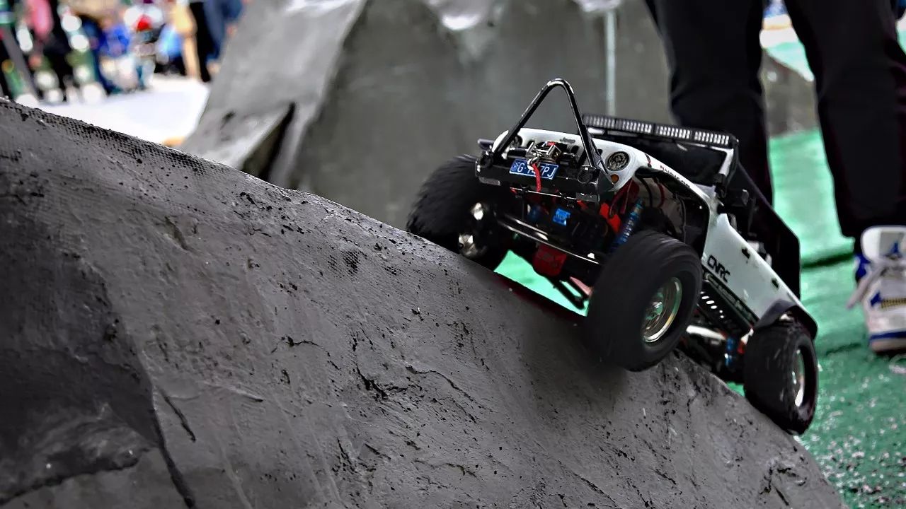 子弹车比赛,速度与激情的较量之战