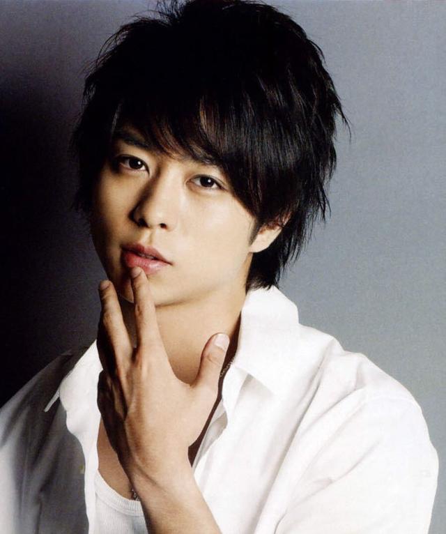 A血型明星探秘小巷宝藏,揭秘隐藏的特色小店