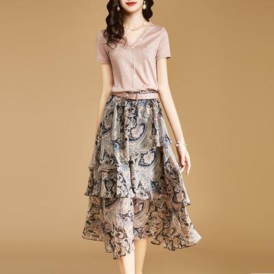 最新女装长款衣衫,与自然美景的浪漫邅遇