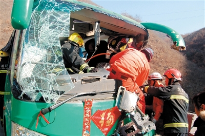 河北丰宁车祸事件,宁静之旅中的意外与内心对话