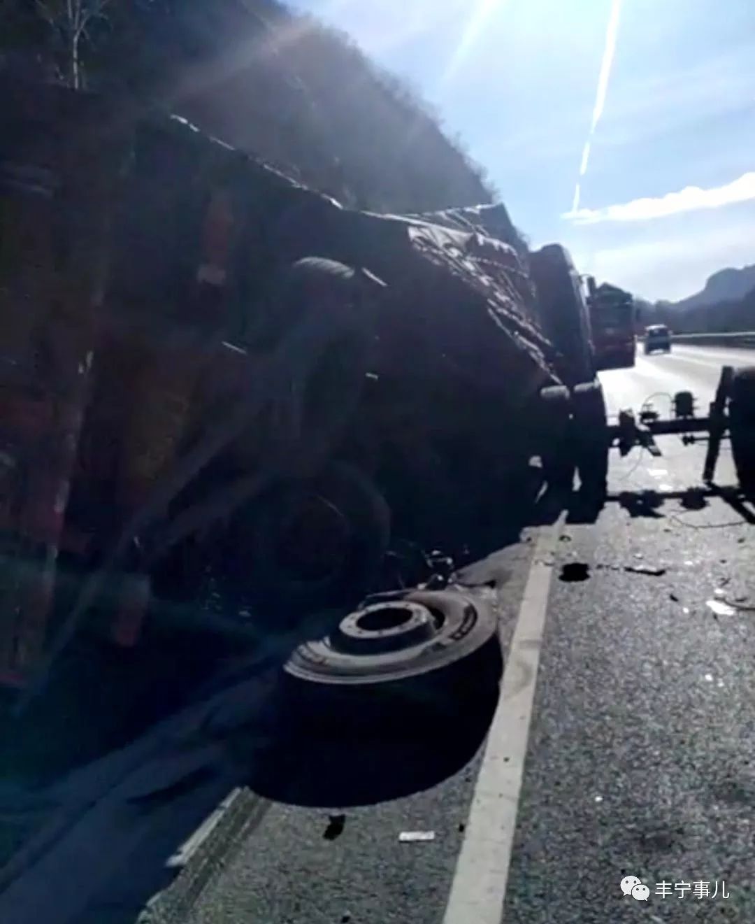 河北丰宁车祸事件,宁静之旅中的意外与内心对话