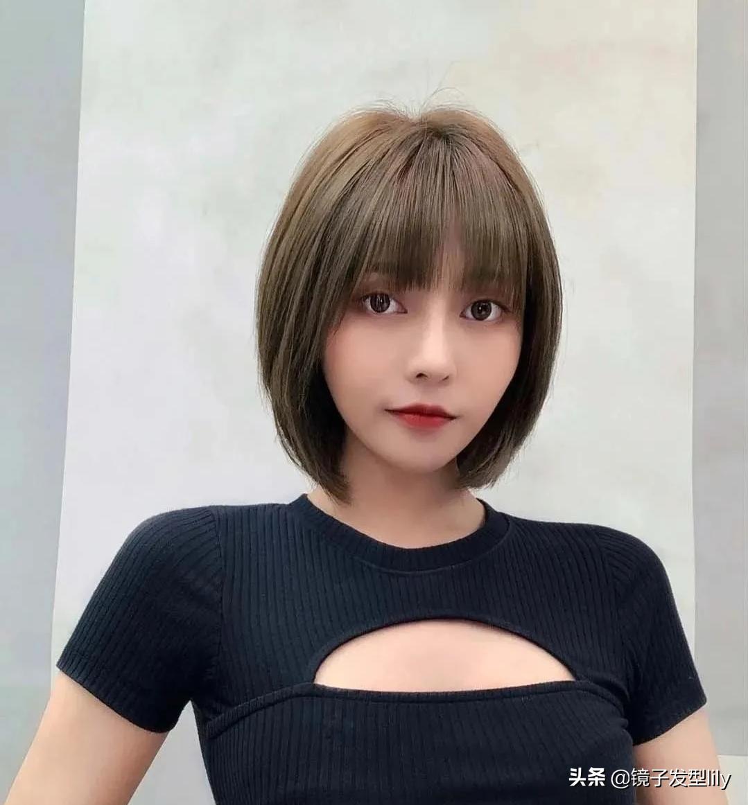 最新时尚发型揭秘,打造魅力四溢的发型艺术!