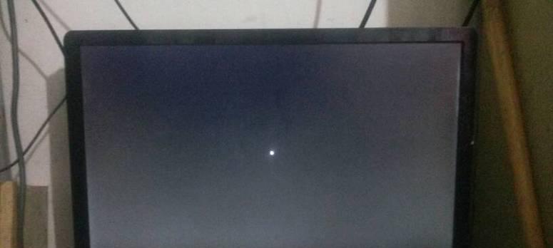 电视黑屏不必慌，自然美景之旅等你探索！