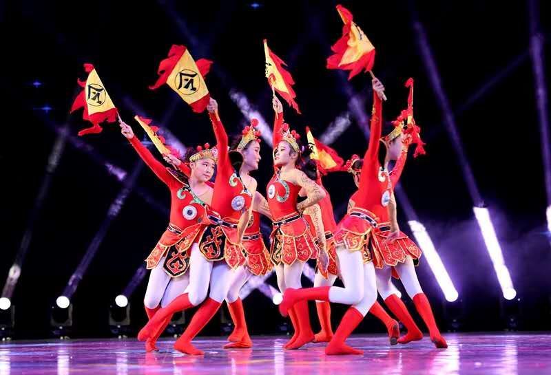 科技之光,舞梦启航——2016年少儿舞蹈比赛高科技产品展示