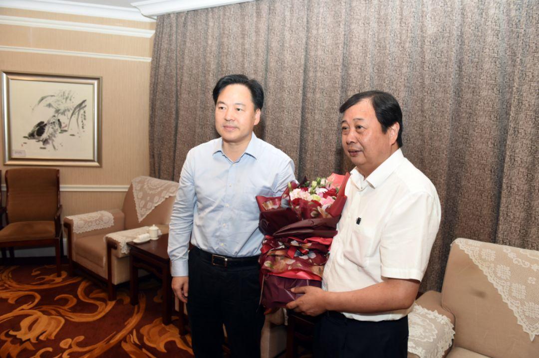 暴常青最新动态,时代先锋的崭新步伐展示