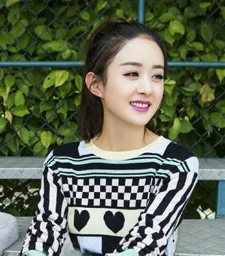 赵丽颖新发型亮相惊艳时尚界，魅力无限！