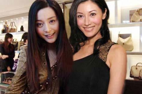 女明星尴尬图片,女明星尴尬图片,公众眼中的隐私边界与道德考量