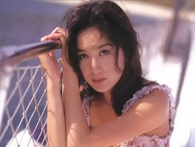 温碧霞电影惊变揭秘,小巷中的隐藏宝藏