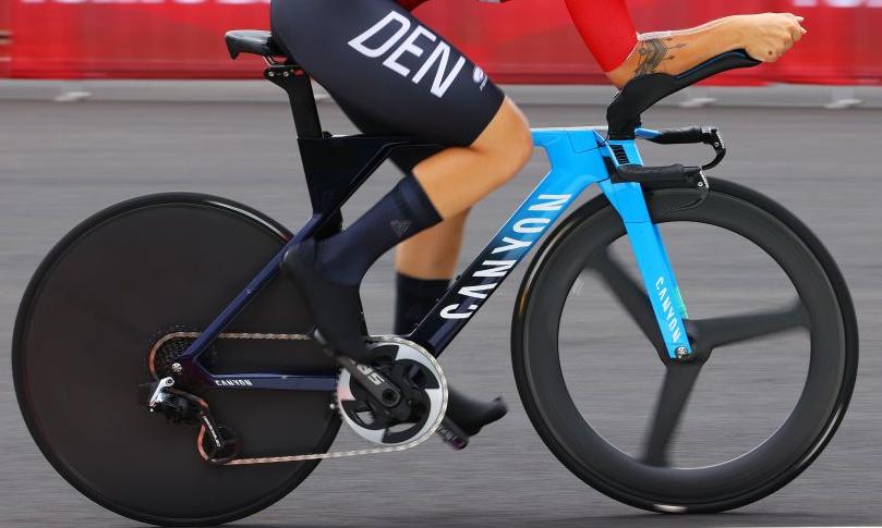 自信与成就感的旅程,骑自行车动漫之旅