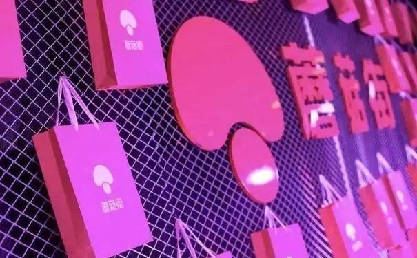 蘑菇街上市探访记，小巷特色小店独特魅力展露无遗