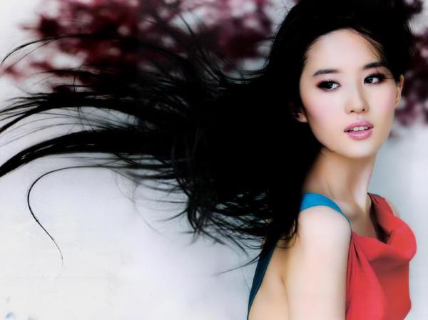 世界女明星的日常小故事与风采展示