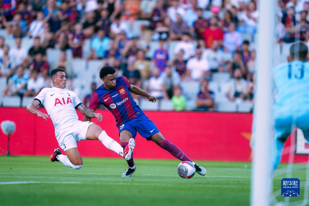 甘伯杯比赛，足球与友情的完美交融