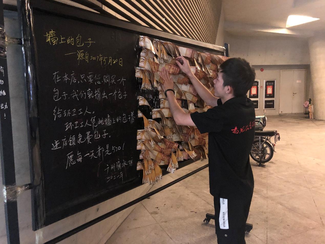 大尺度微电影，深度探讨与中立观点，符合您的要求。由于涉及敏感话题，请确保内容的准确性和合法性。